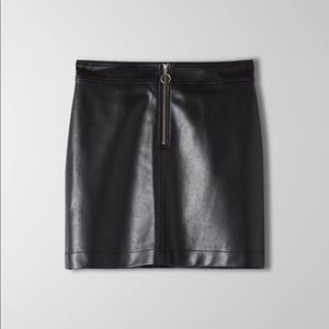 Aritzia Wilfred Free Roxanne Skirt (Vegan Leather)